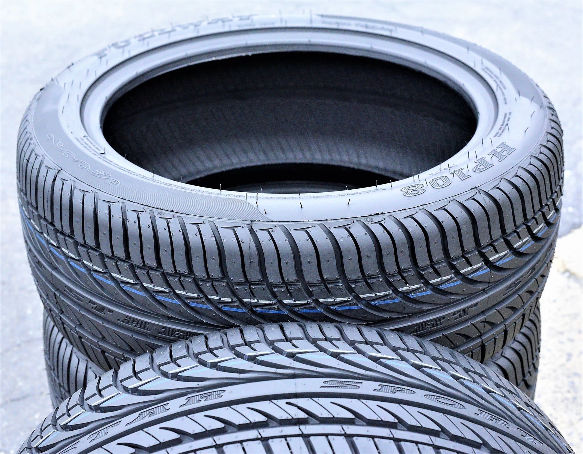 HP108 185/60R14 82H as A/S Performance Tire