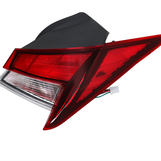 Passenger Side Outer Tail Light Lamp Halogen For 2021-2023 Hyundai Elantra